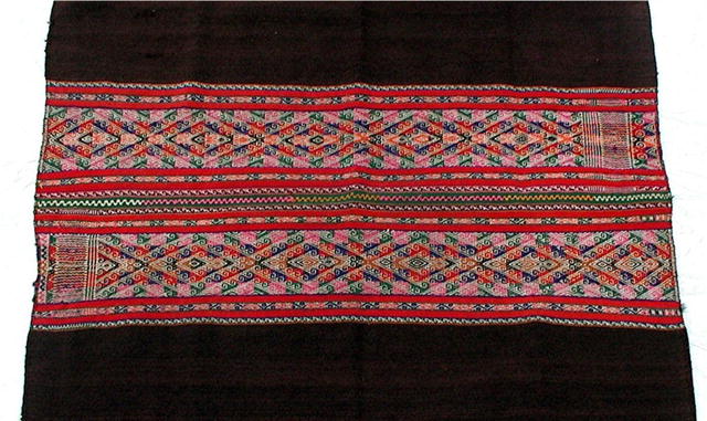 TRIBAL ARTS. EARLY QUECHUA TEXTILE.