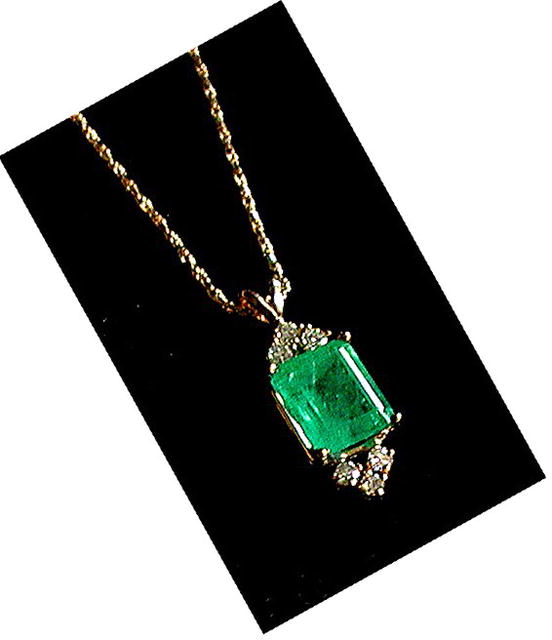 6.50 CARAT * EMERALD. DIAMOND PENDANT