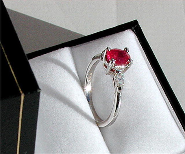 RUBY 1.25 CARAT CERTIFIED * DIAMOND RING