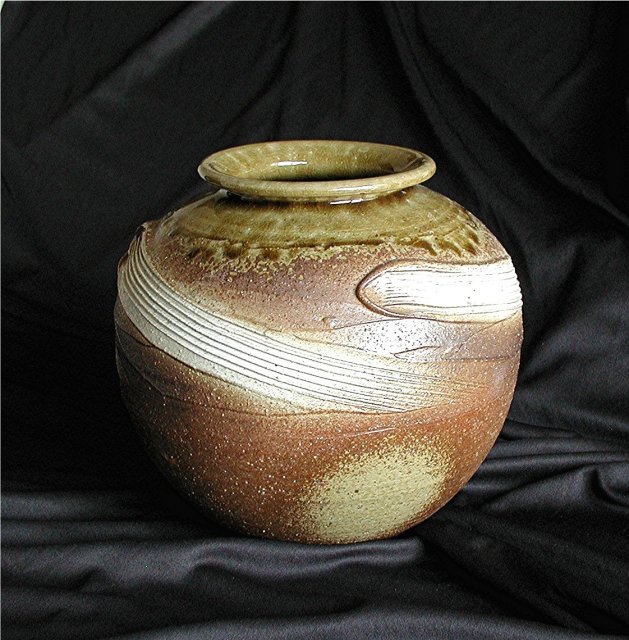 JAPAN * Earthenware Signed Studio Vase