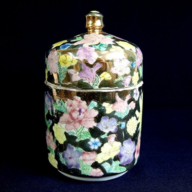 JAPAN * CHAZUTU PORCELAIN Kanryu Nensei