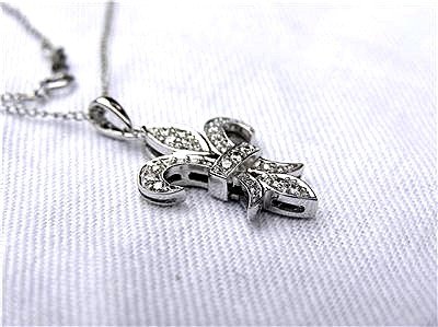 LIMITED EDITION 14k WHITE GOLD DIAMOND PENDENT. Boxed Set