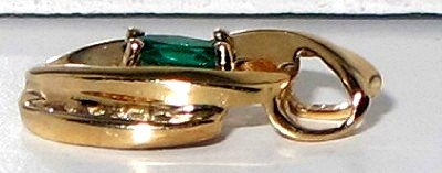 EMERALD & DIAMOND 14k Solid Yellow Gold Pendant with Necklace