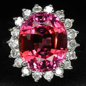Magnificent Pink Orange Brilliant Color ! Oval Cut Sapphire, Fashion Ring