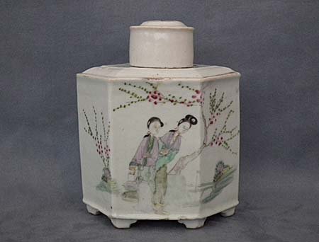 Antique Chinese Export Famille Rose Porcelain Tea Caddy
