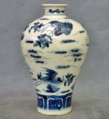 Antique Chinese Kangxi Blue and White Porcelain Vase
