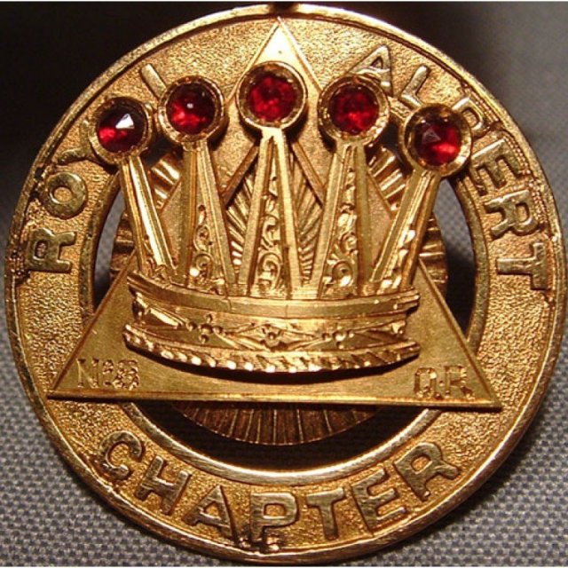 SOLD Solid gold Royal Albert Chapter Masonic freemasonry Jewels Regalia Medal