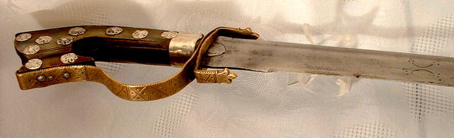 17TH CENTURY ISLAMIC ARABIAN SWORD FROM MOROCCO