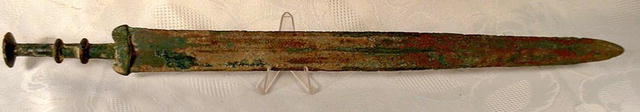 Authentic Warring States bronze sword, 475-221