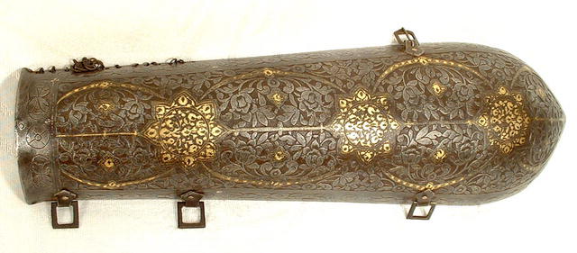 ANTIQUE INDO PERSIAN AMOR BAZU BAND, 18th cent.