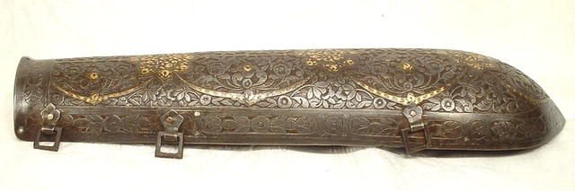 ANTIQUE INDO PERSIAN AMOR BAZU BAND, 18th cent.