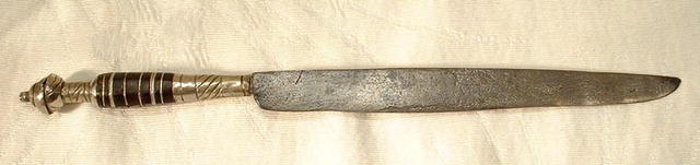19TH CENTURY ANTIQUE SOUTH AMERICAN GAUCHO KNIFE