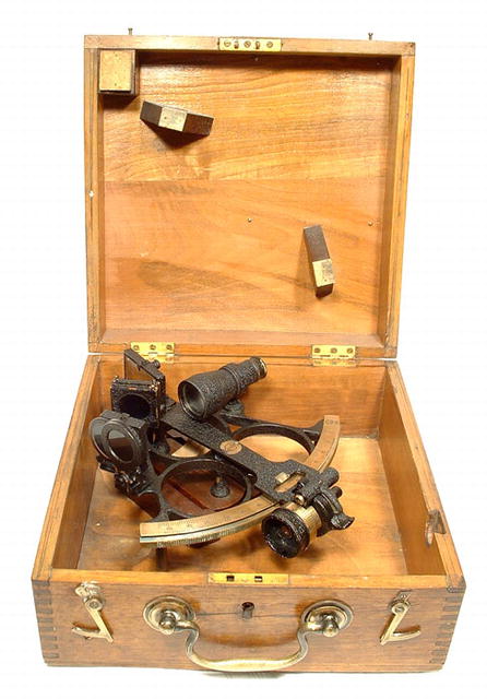 ANTIQUE ENGLISH BRASS SEXTANT WITH CASE