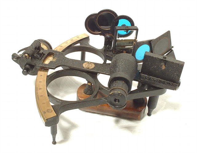 ANTIQUE ENGLISH BRASS SEXTANT WITH CASE