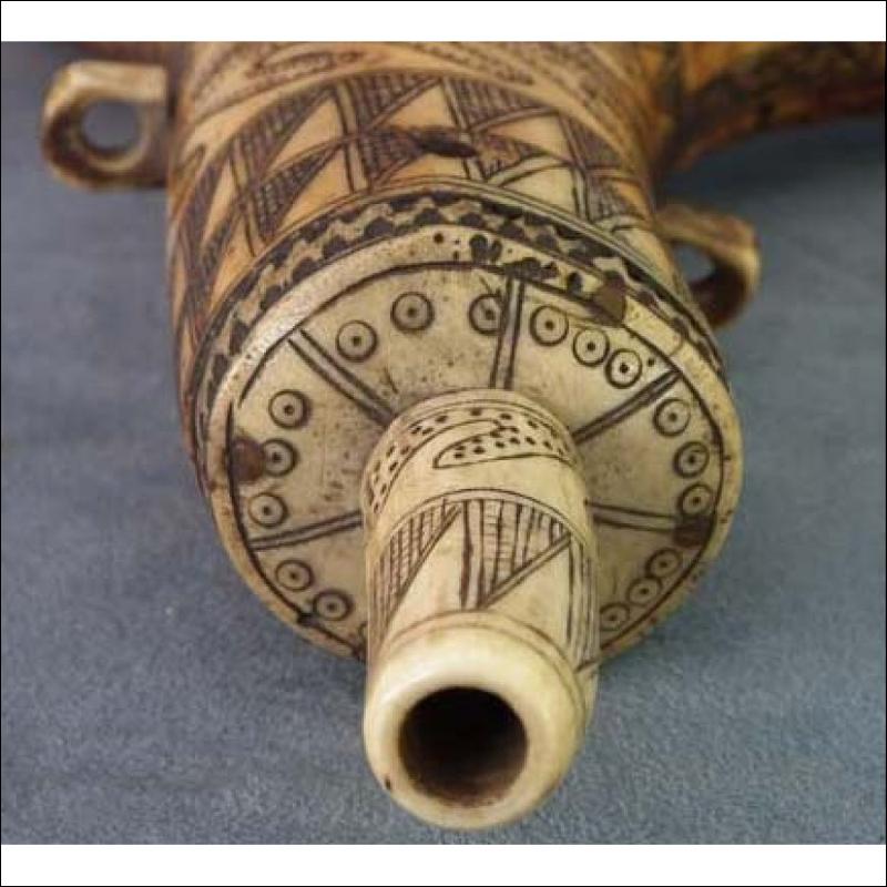 Antique 17th -18th Century Hungarian Gun Powder Flask Horn Transylvanian