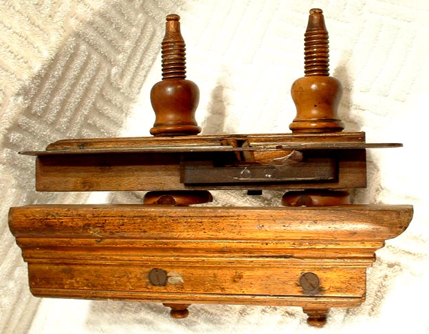 ANTIQUE WOODEN PLANE - CARPENTRY TOOL, 19TH