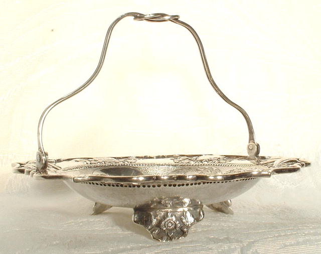 ANTIQUE JAPANESE SIGNED STERLING SILVER BASKET
