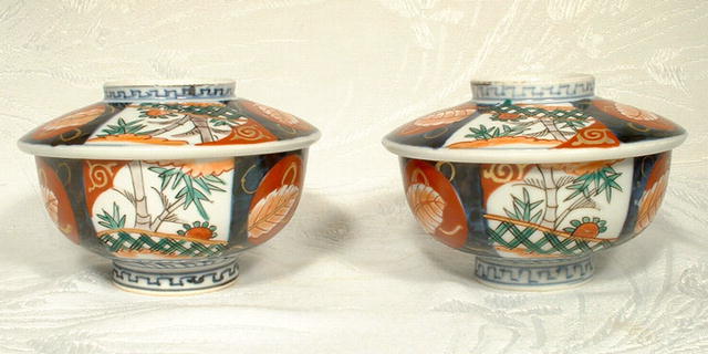 Antique Japanese Porcelain Imari Bowls w. Covers, 19th Century