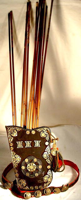 ANTIQUE CHINESE QUIVER FOR ARROWS 17TH -18TH