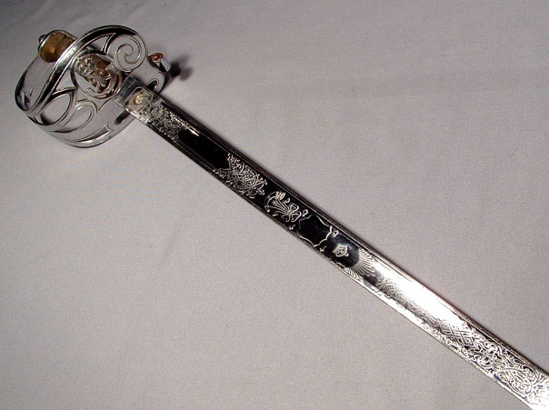 BRITISH RIFLE REGIMENT OFFICERS SWORD, WWI