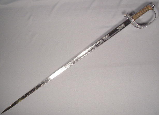 BRITISH RIFLE REGIMENT OFFICERS SWORD, WWI