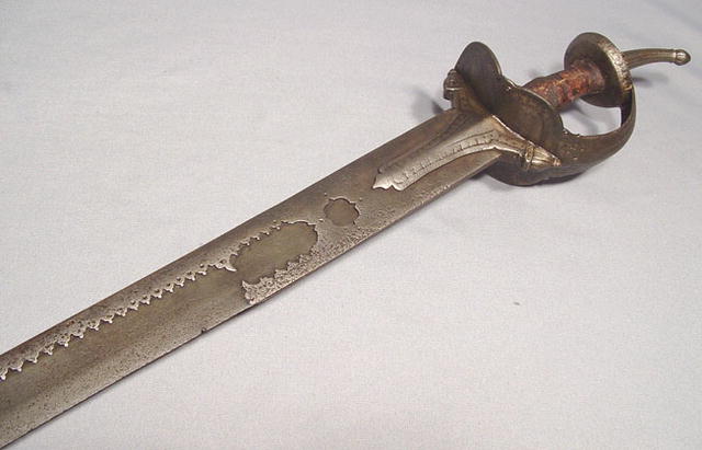 ANTIQUE INDO PERSIAN SWORD KHANDA, 17TH CENTURY