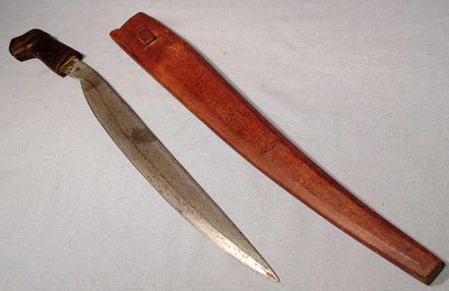 ANTIQUE INDONESIAN SWORD BARONG, 19TH CENTURY