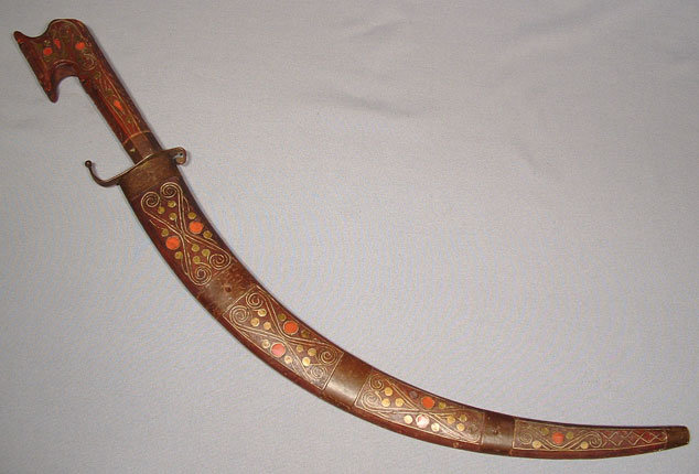 ANTIQUE ISLAMIC MOROCCAN DAGGER NIMCHA, CIRCA 1900