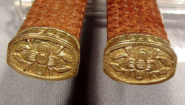 ANTIQUE PAIR CHINESE SLEEVES DAGGERS JADE HILTS