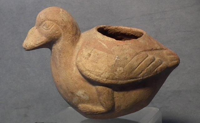 Antique Pr-Columbian Moche Terracotta Duck Effigy Vessel