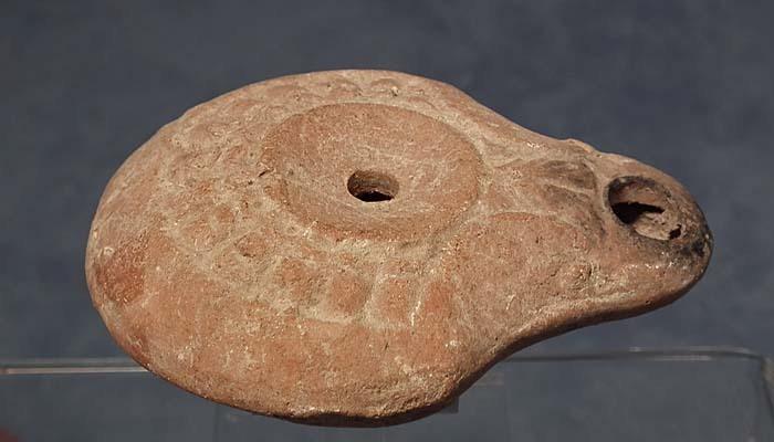 Ancient Imperial Roman Terracotta Oil Lamp 1st-3rd Century AD