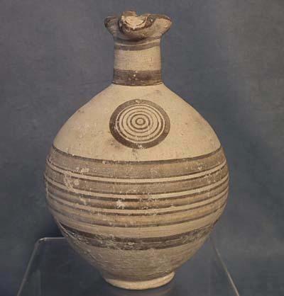 Ancient Cypriot Bichrome Ceramic Wine Jug CYPRUS 750-600 BC