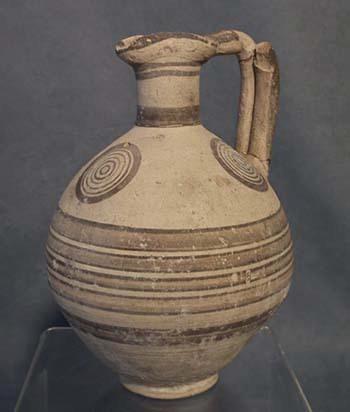Ancient Cypriot Bichrome Ceramic Wine Jug CYPRUS 750-600 BC