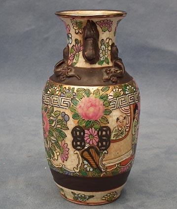 Antique Chinese 19th century Qing Dynasty Famille Rose crackle glazed Porcelain Vase