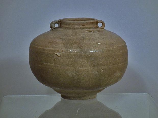 SOLD Ancient Chinese Jin Dynasty (265-420 A.D.) Yue Ware Celadon Jar
