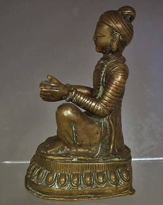 Antique Nepalese Newari Bronze Donor Figure 17th -19th Century Nepal