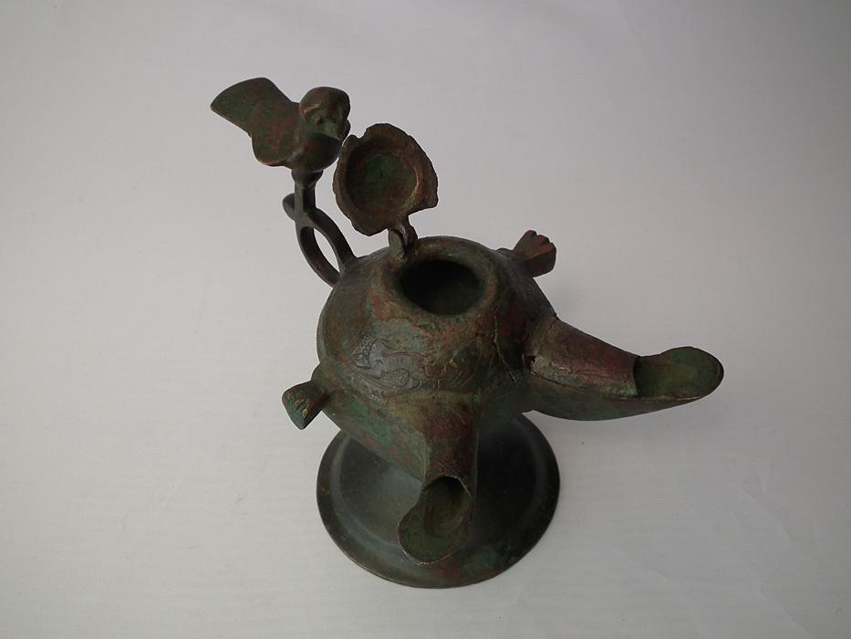Antique Medieval Islamic Double-Wicked Bronze Oil Lamp Khorasan Seljuk Seljuq 12th C