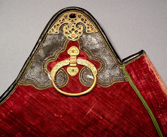 ANTIQUE CHINESE BOW CASE, 18th century