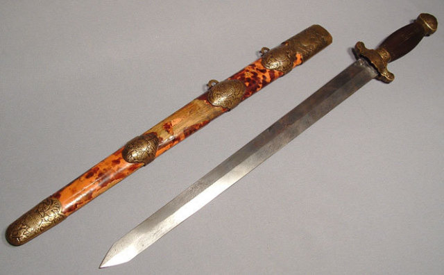ANTIQUE CHINESE SWORD, 18th century