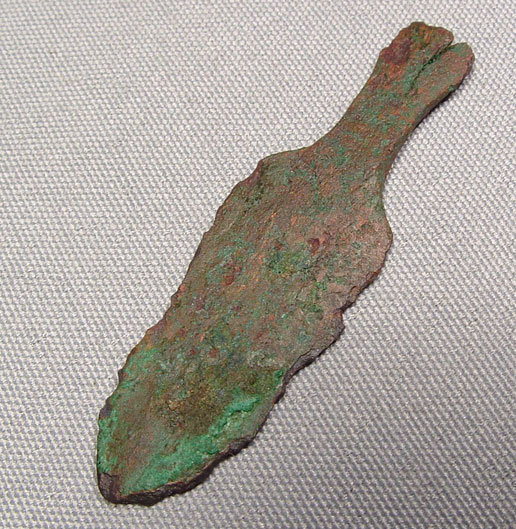 ANCIENT CELTIC BRONZE ARROW HEAD, 800-475 BC
