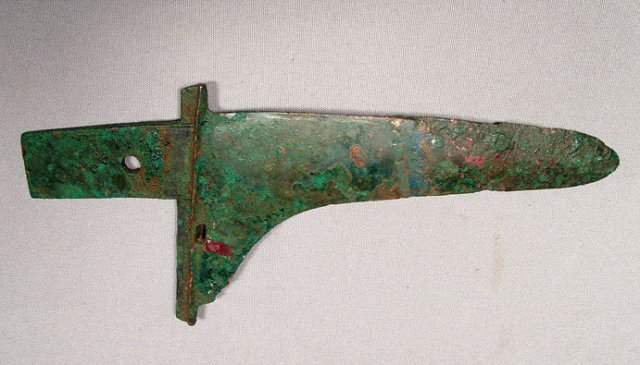 Antique Chinese Zhou Dynasty Bronze Axe Ge