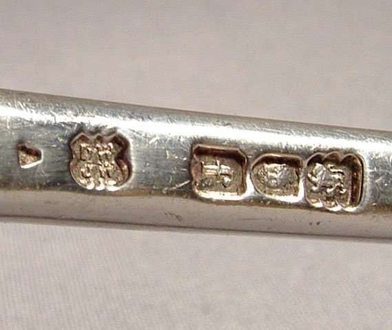 ANTIQUE ENGLISH STERLING SILVER LADLE, 1905