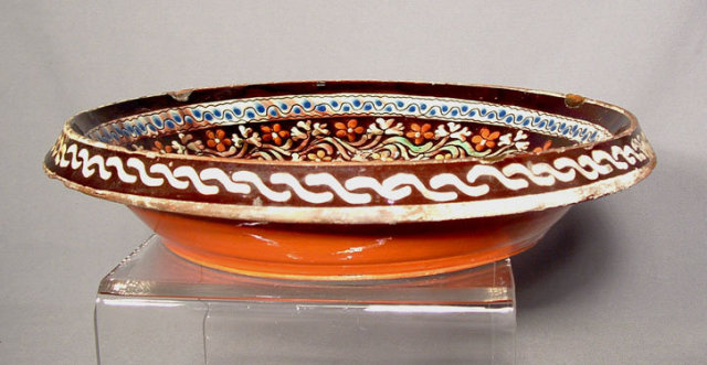 ANTIQUE EUROPEAN CERAMIC DISH, 18TH CENTURY