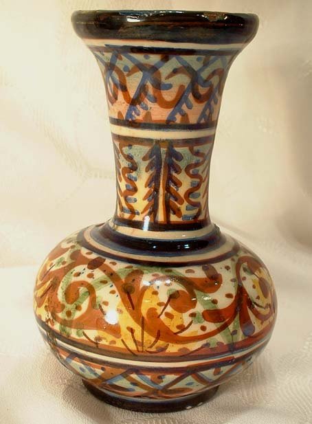 ANTIQUE EUROPEAN MAJOLICA VASE, 18th-19th