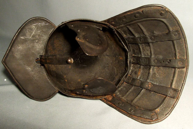 Antique 17th century Cromwellian Lobstertail Helmet Zischagge
