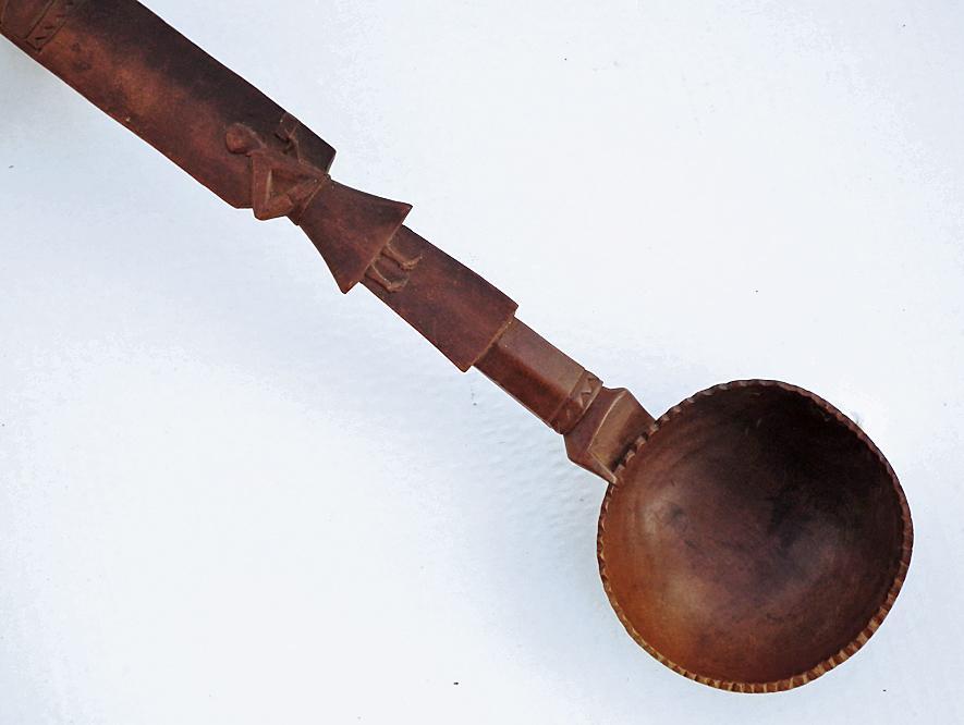 Antique American Folk Art Early 20th Century Finely Carved Wooden Ladle