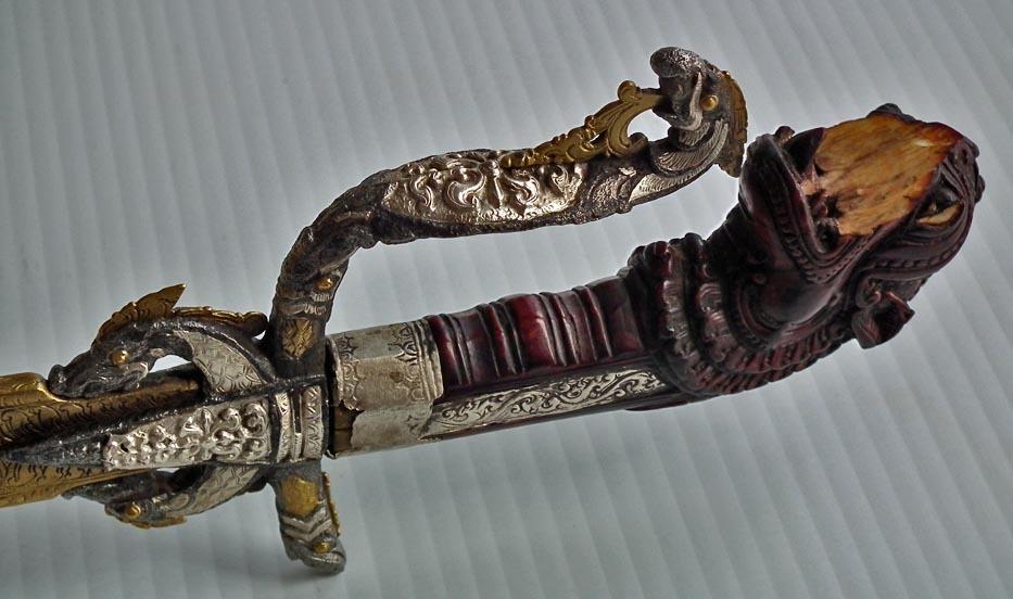 Antique Ceylonese Sinhalese Sword Kastane 17th -18th century Ceylon Sri Lanka