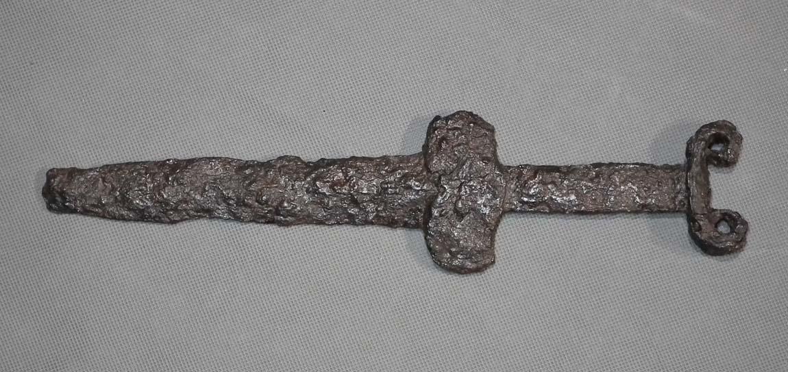 Ancient 6th - 5th century B.C. Scythian Short Sword Dagger Akinakes Acinaces Akinakk