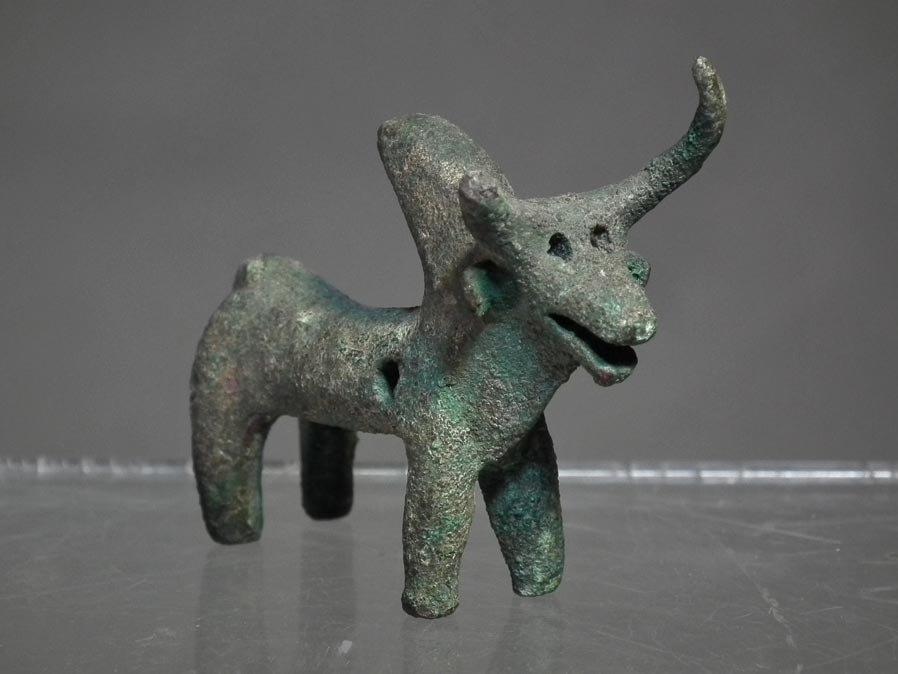 Ancient 1000 B.C. Western Asiatic Bronze Zebu Bull