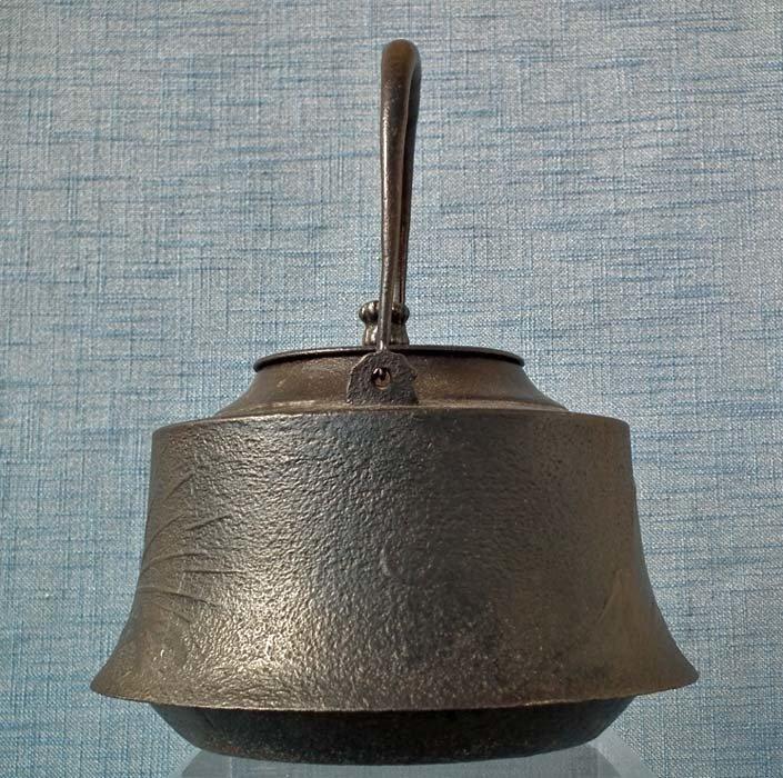 Large Antique Japanese 19th century Meiji Period Cast Iron Teapot Kettle Tetsubin